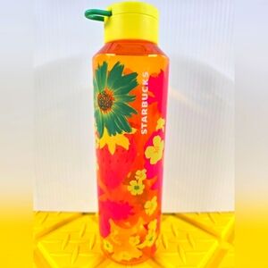 Starbucks 2022 Summer Strawberry Fields Floral Water Bottle 24oz